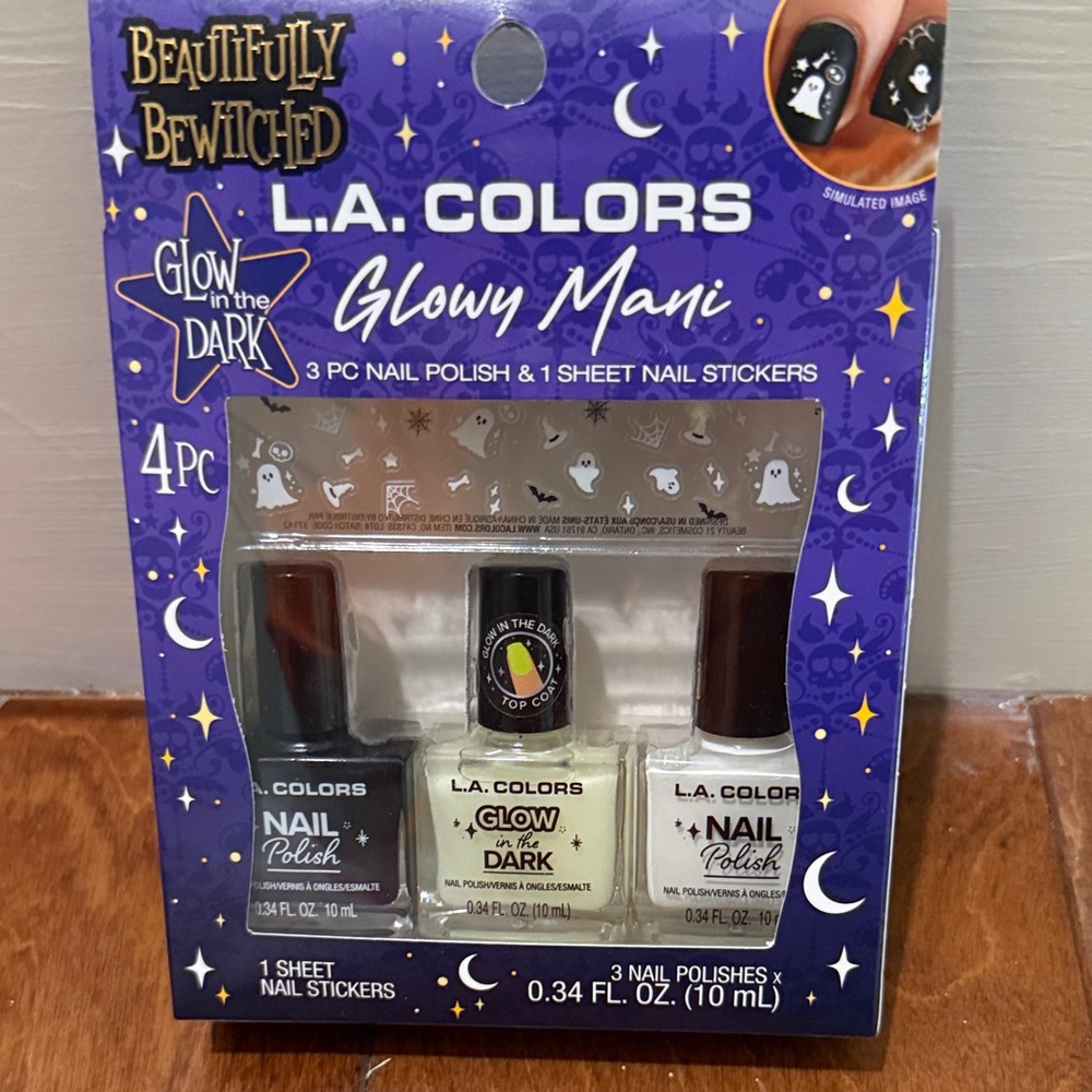 NWT L.A. Colors Glowy Mani Nail Polish Set -